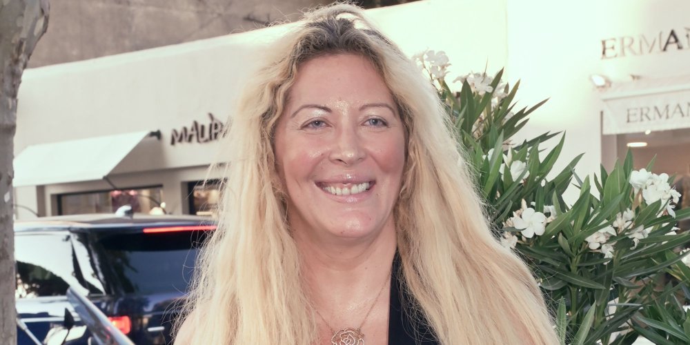 Loana, figure emblématique de la télé-réalité française, symbole d’une trajectoire médiatique marquée par l’exposition et la chute